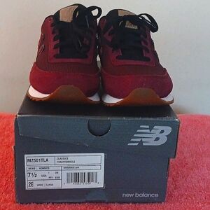 Mens New Balance Sneakers - Size 7 1/2
